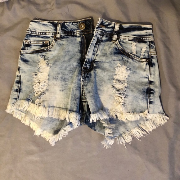 REDFOX JEANS Distressed shorts - Picture 2 of 4